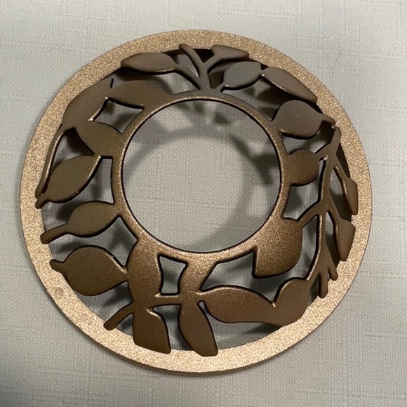 Candle Topper Brushed Gold Color Metal with Leaf Design - Picture 2 of 4